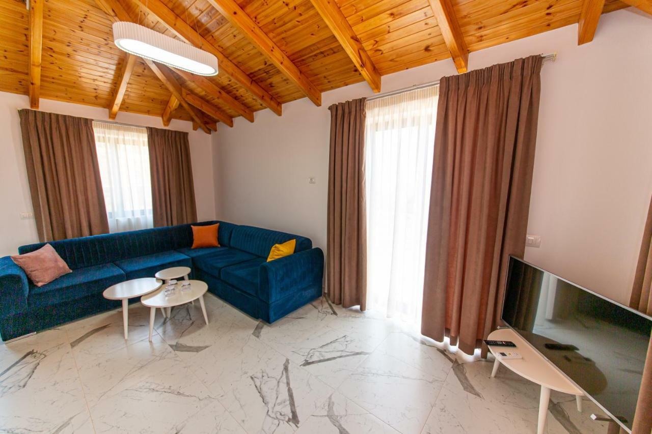 Santa Oliva Apartment Ksamil