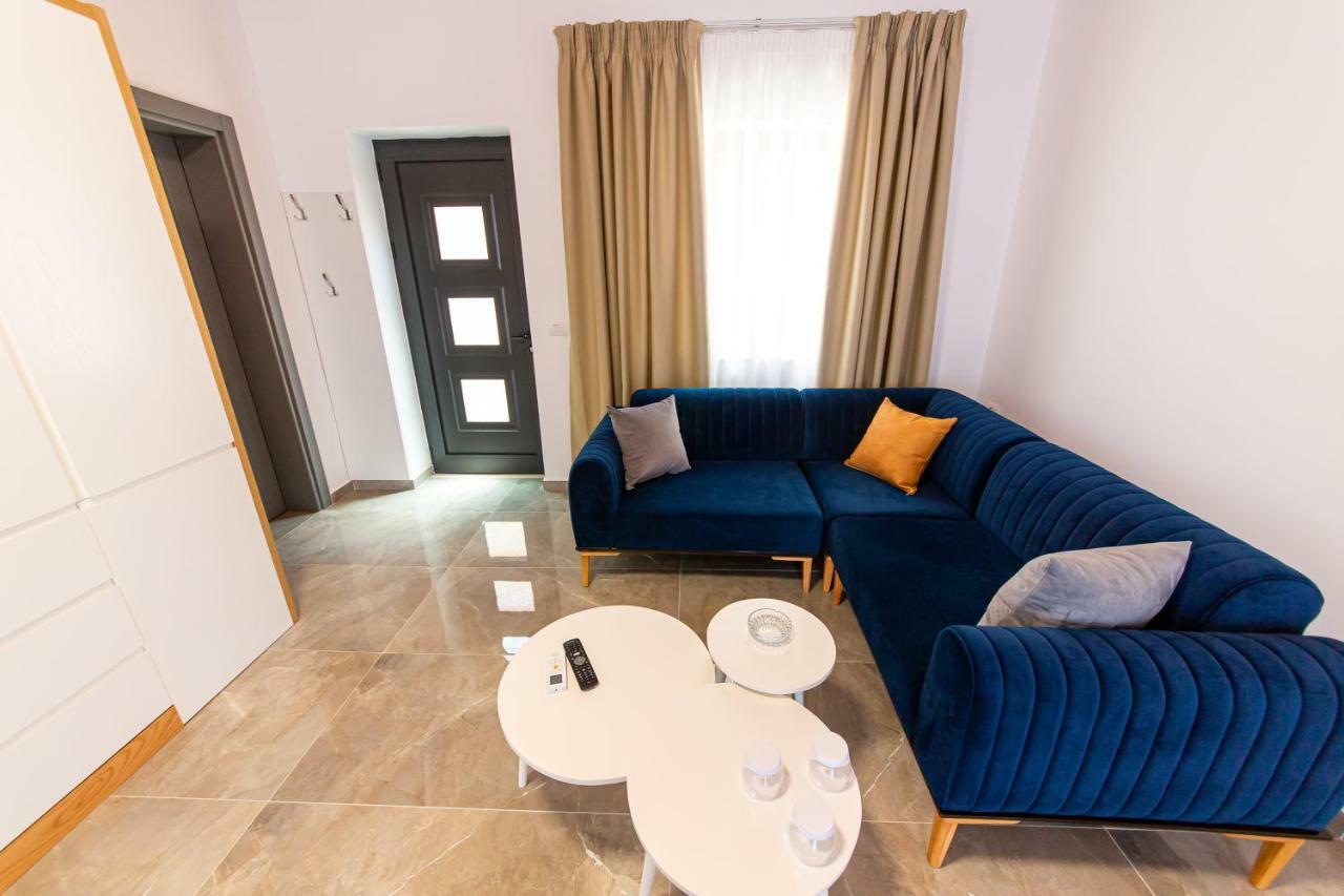 Santa Oliva Apartment