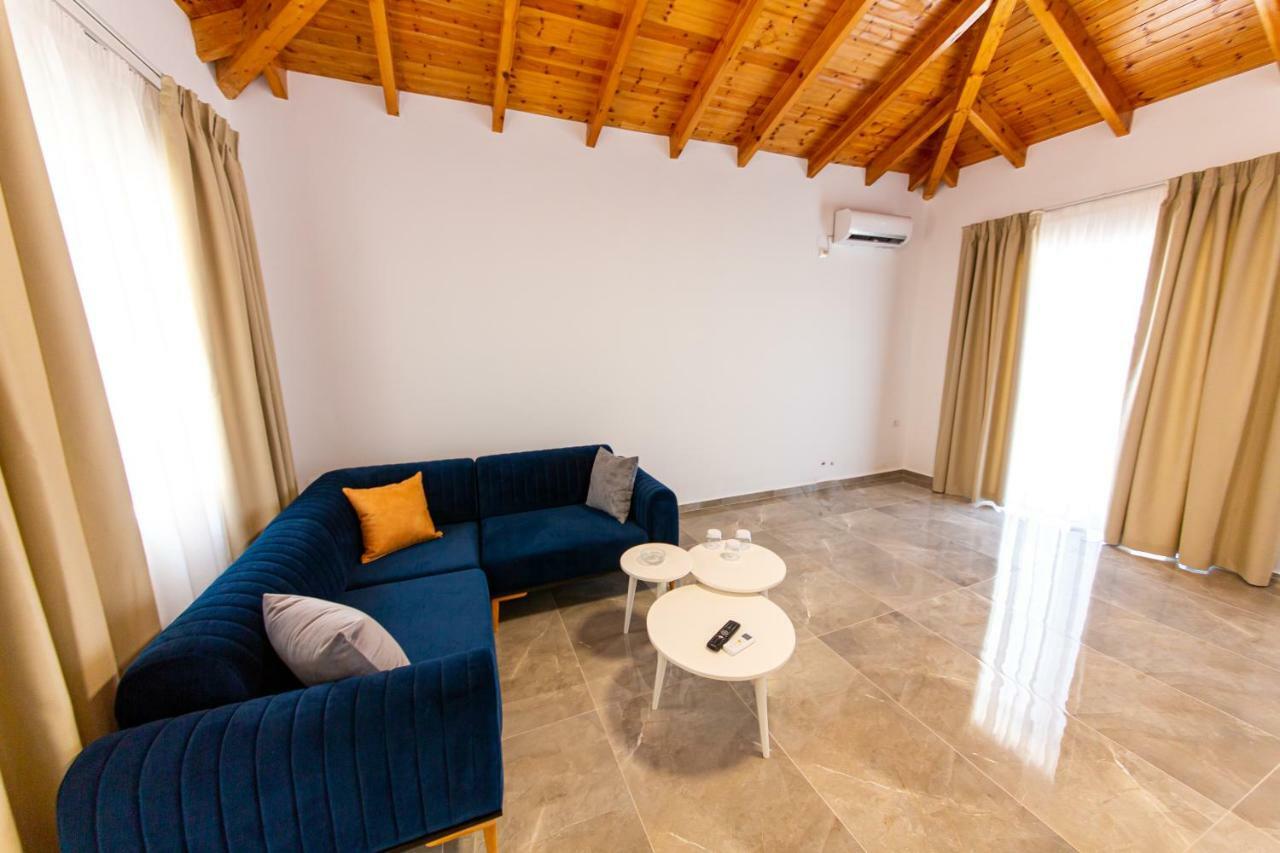 Santa Oliva Apartment