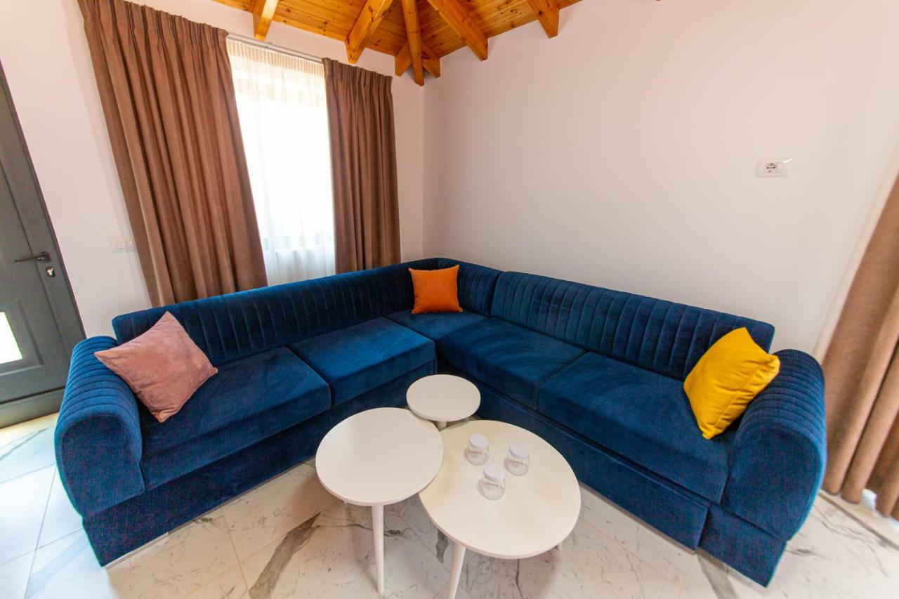 Santa Oliva Apartment